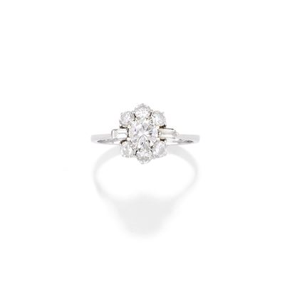 Anello con diamanti, oro bianco 18k