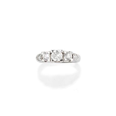 Anello in platino con cinque diamanti, totale ct 1,60