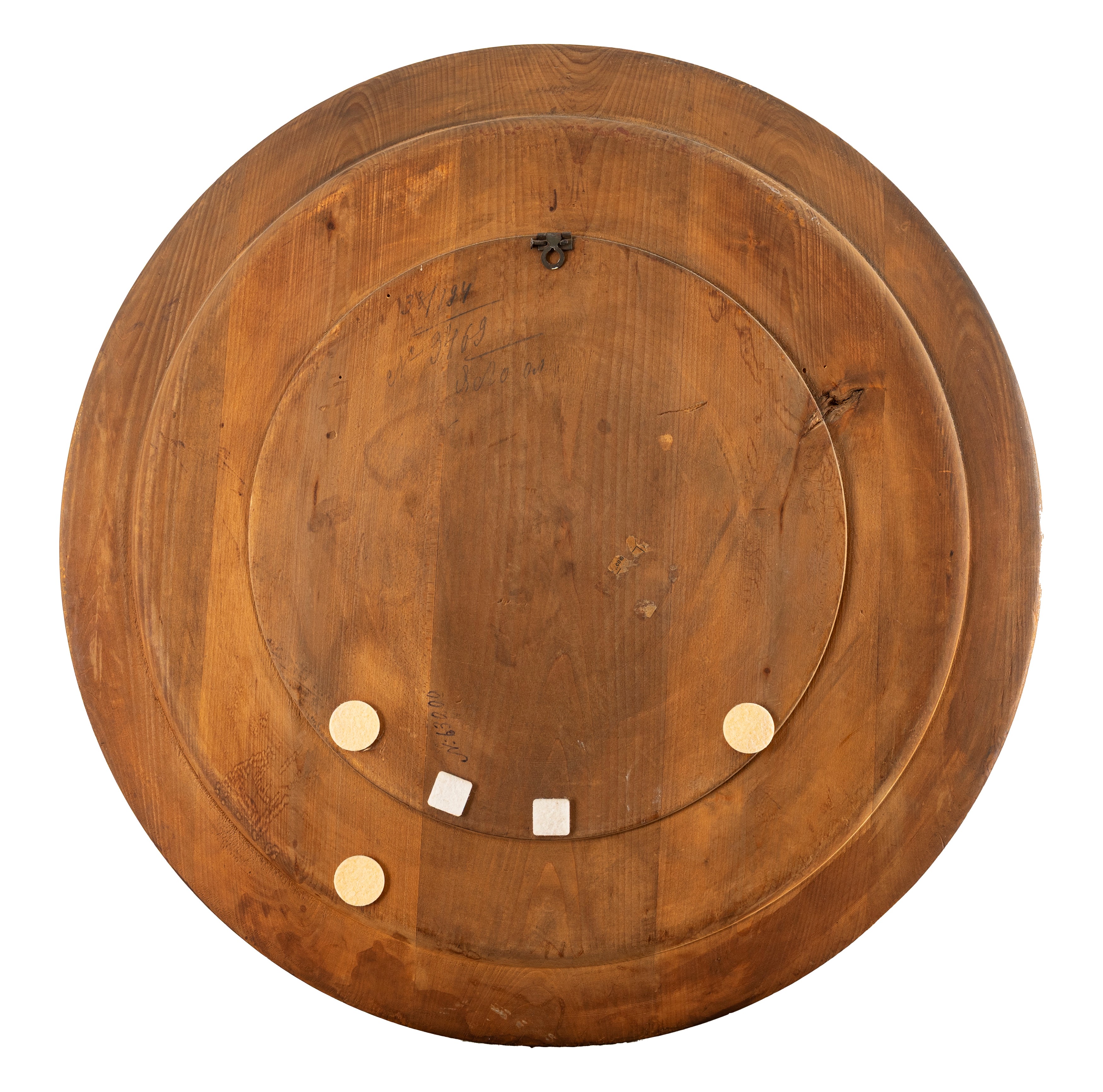 Piatti da parata in legno dipinto, Russia, inizio XX secolo, diametro cm 57,5