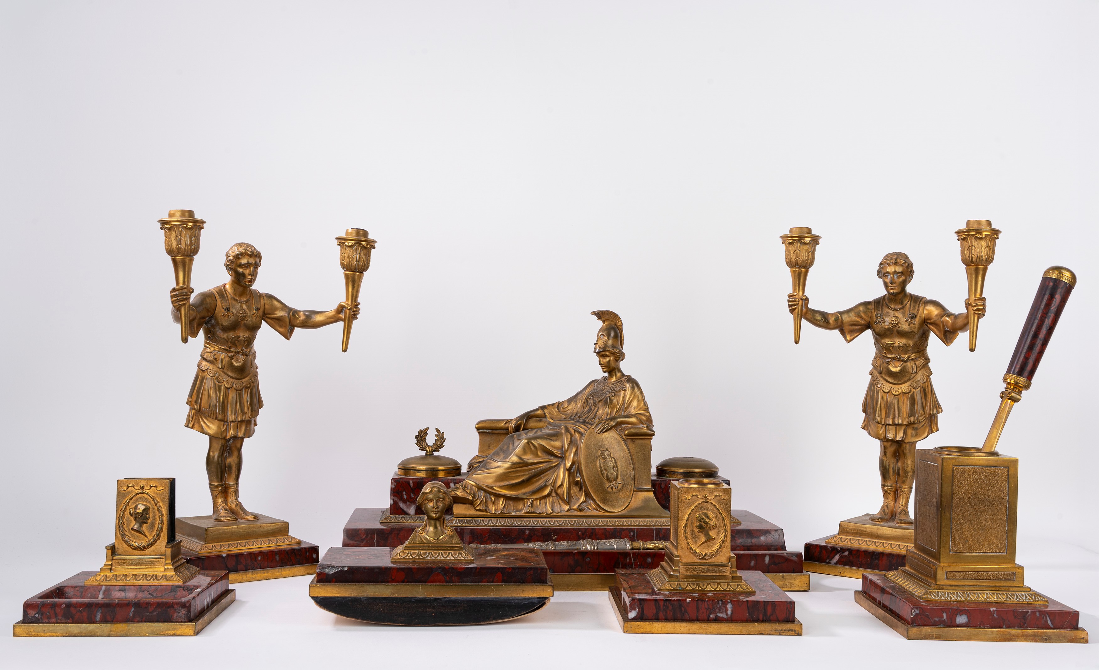 Set da scrivania in bronzo dorato e marmo rosso, secolo XIX