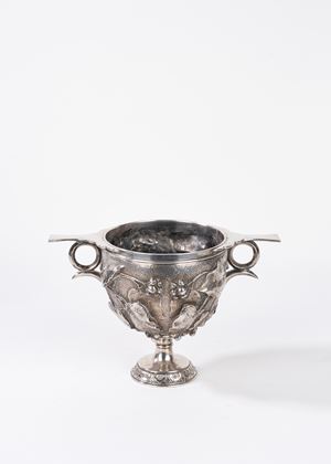 Liberty two-handled cup in silver metal
