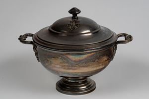 Zuppiera con coperchio