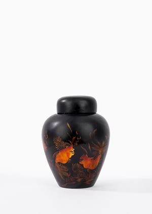 Potiche in lacca con carpe, Giappone periodo Mejii