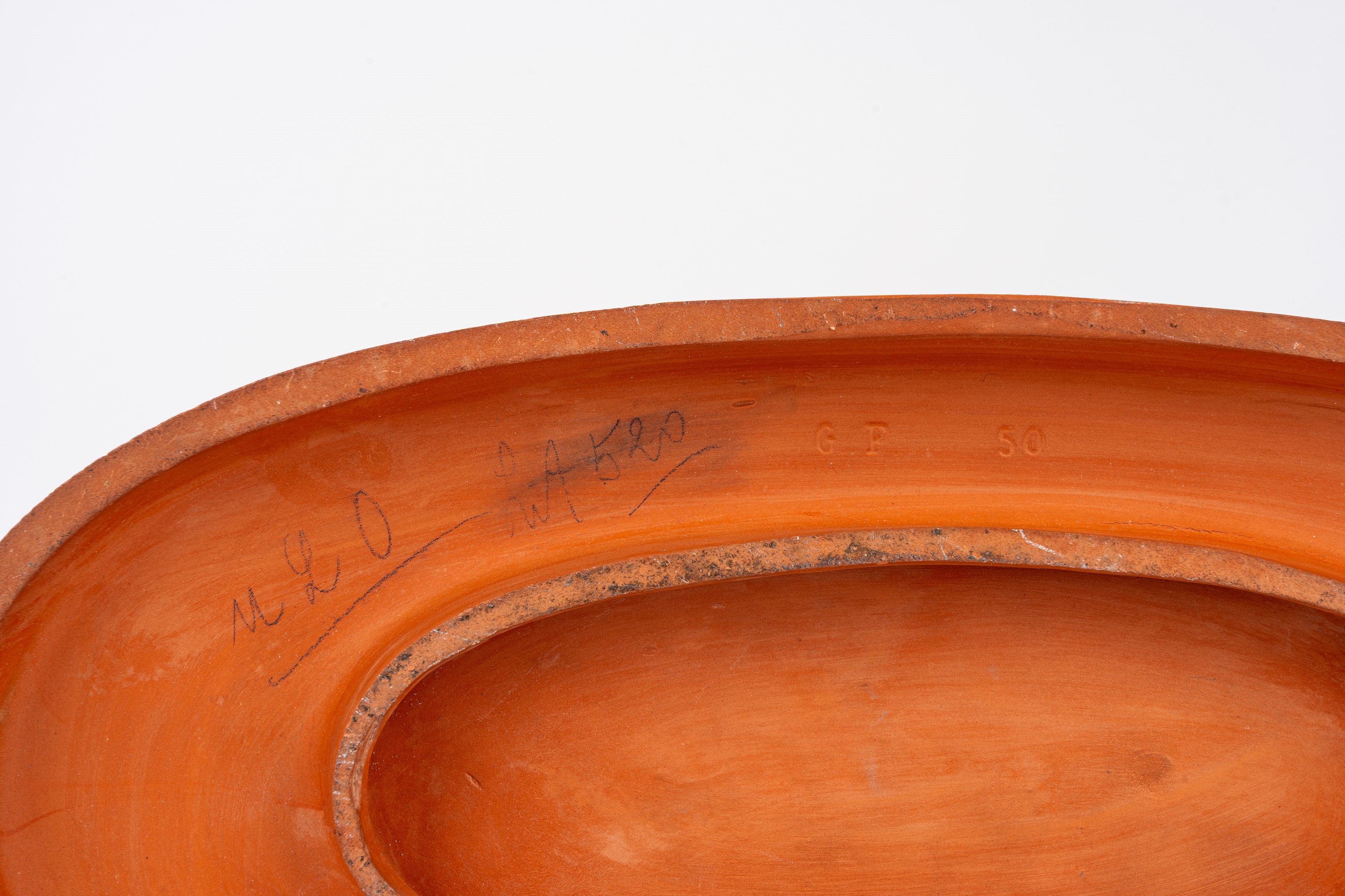 Unger, Donna con cerbiatto, scultura in terracotta