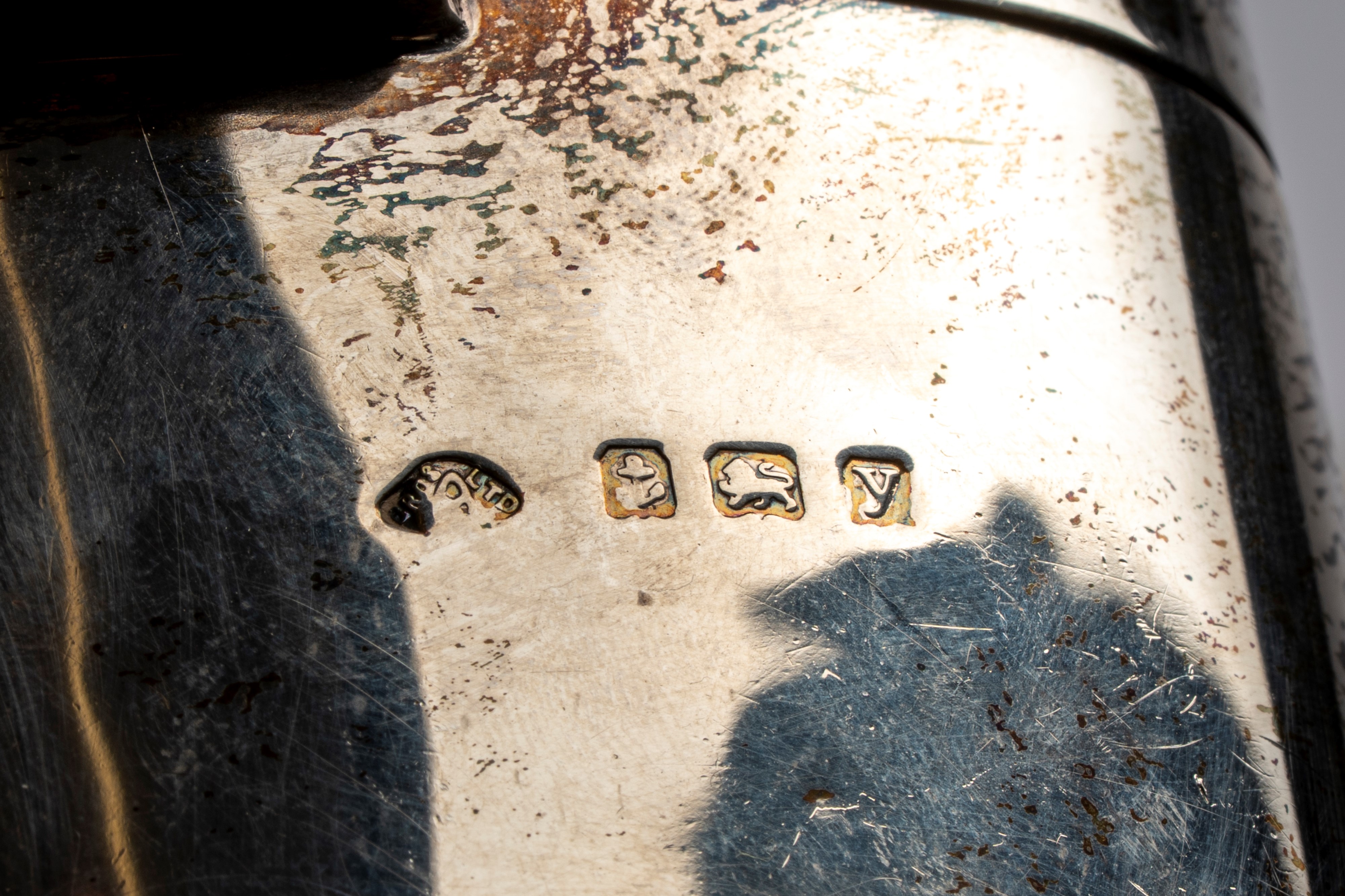 Gruppo di tre scatole porta tè