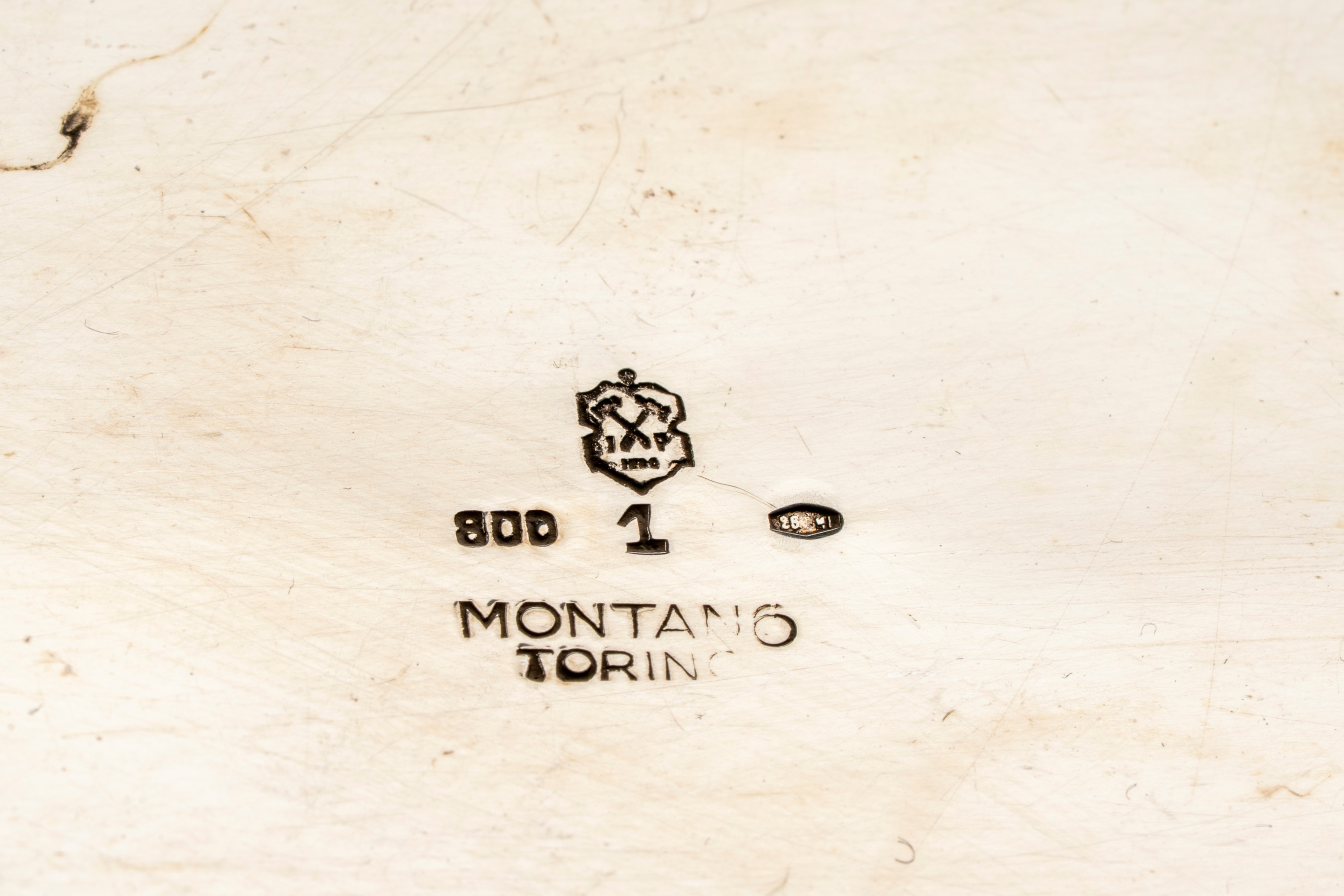Argenteria Montano, Scatola porta tè in argento