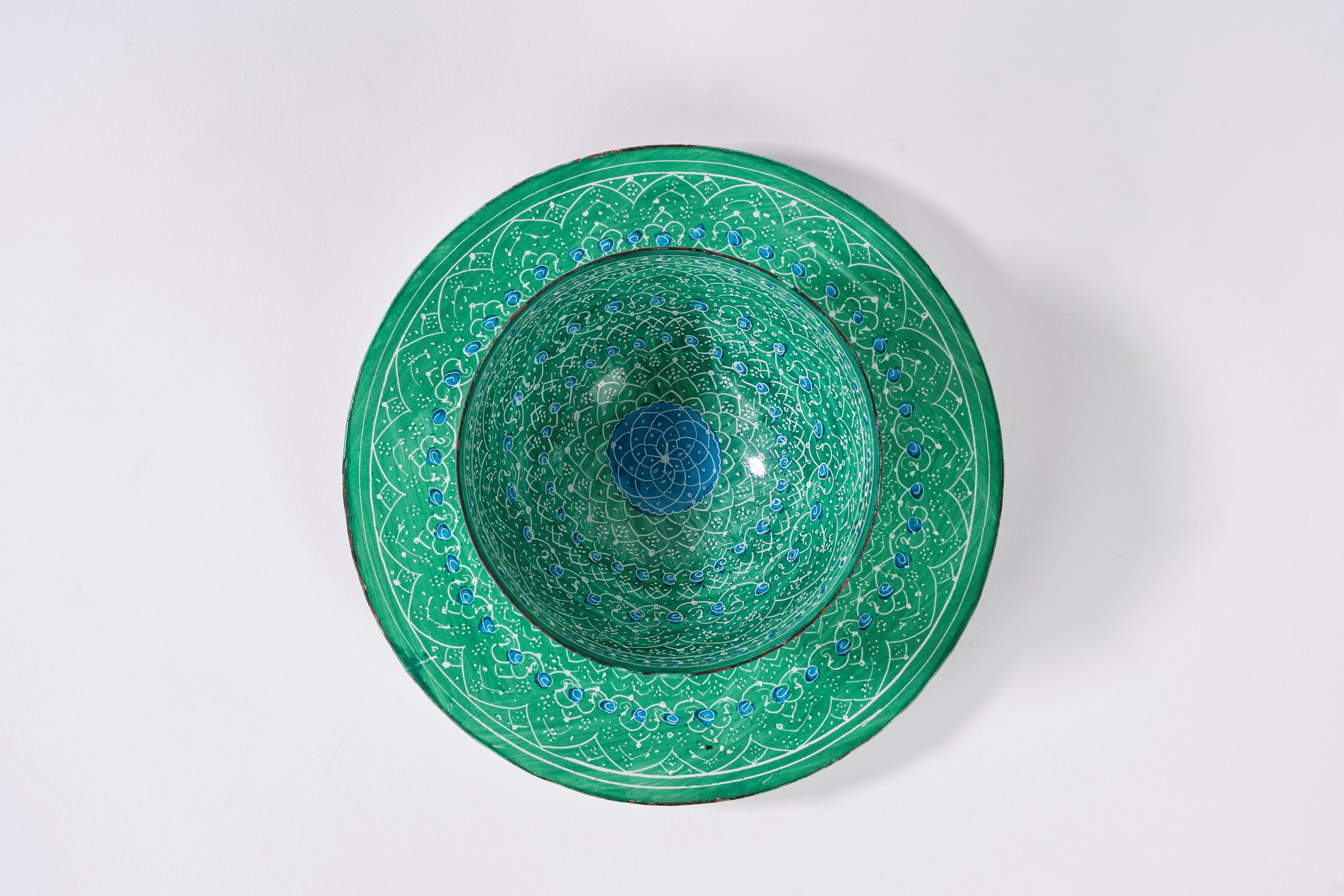 Ciotolina con piattino, latta smaltata verde, Turchia o Persia, inizi secolo XX