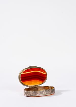 Scatolina in corniola, fine XIX - inizio XX secolo