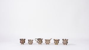Lotto composto da cinque bicchierini e una tazzina in argento, Russia secolo XIX