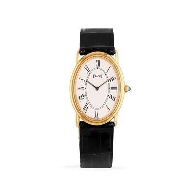 Orologio in oro giallo 18k, cassa ovale