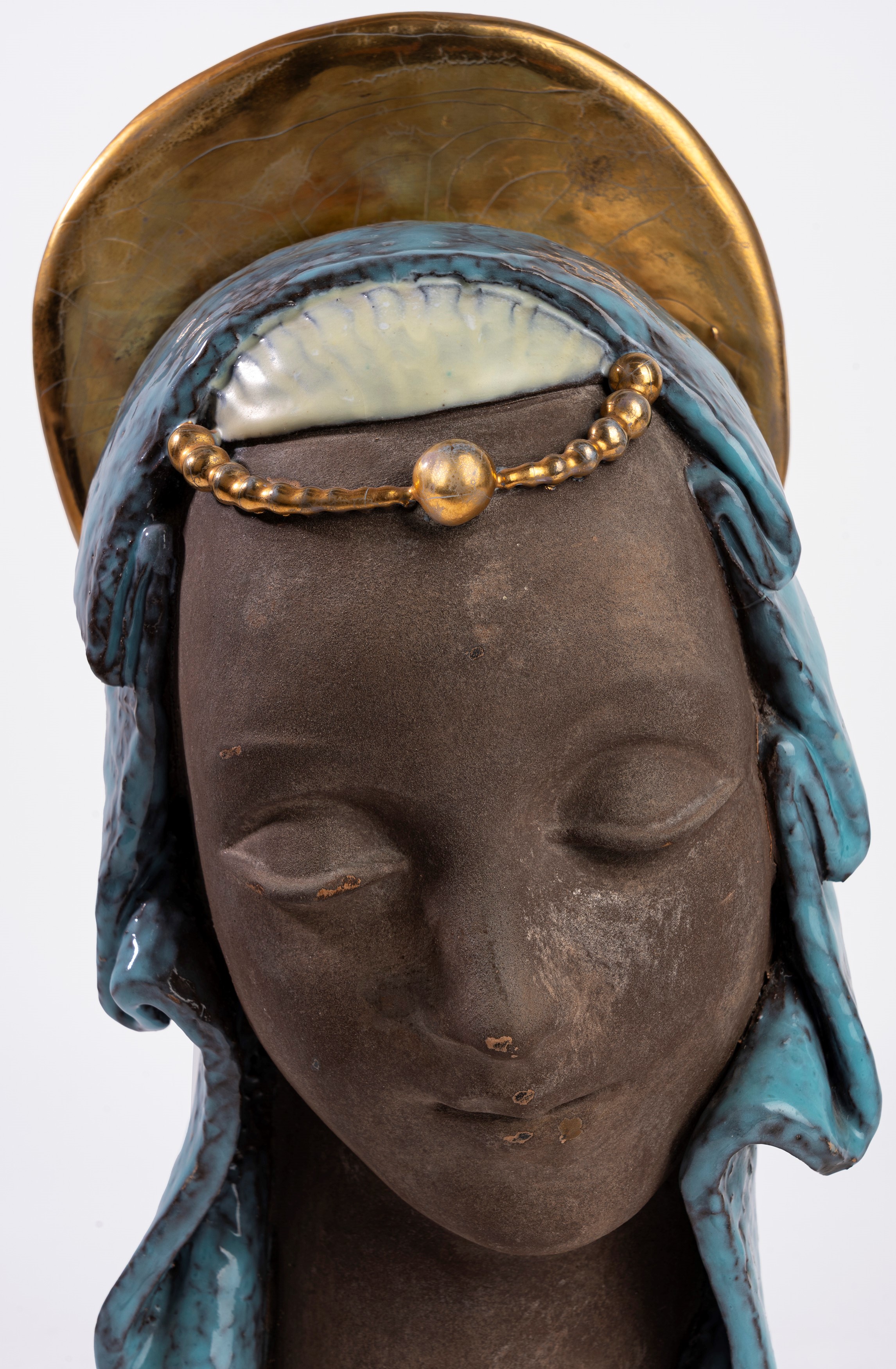 Ugo Zaccagnini, Madonna nera (da un modello di), terracotta parzialmente smaltata e dorata