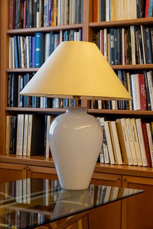 Grande lampada da tavolo