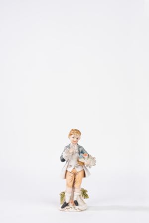 Paggetto in ceramica policroma, Capodimonte secolo XX