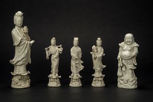 Cinque sculture in porcellana Blanc de Chine