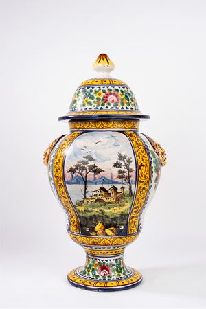 Vaso in maiolica policroma, manifattura di Lastra a Signa, secolo XX
