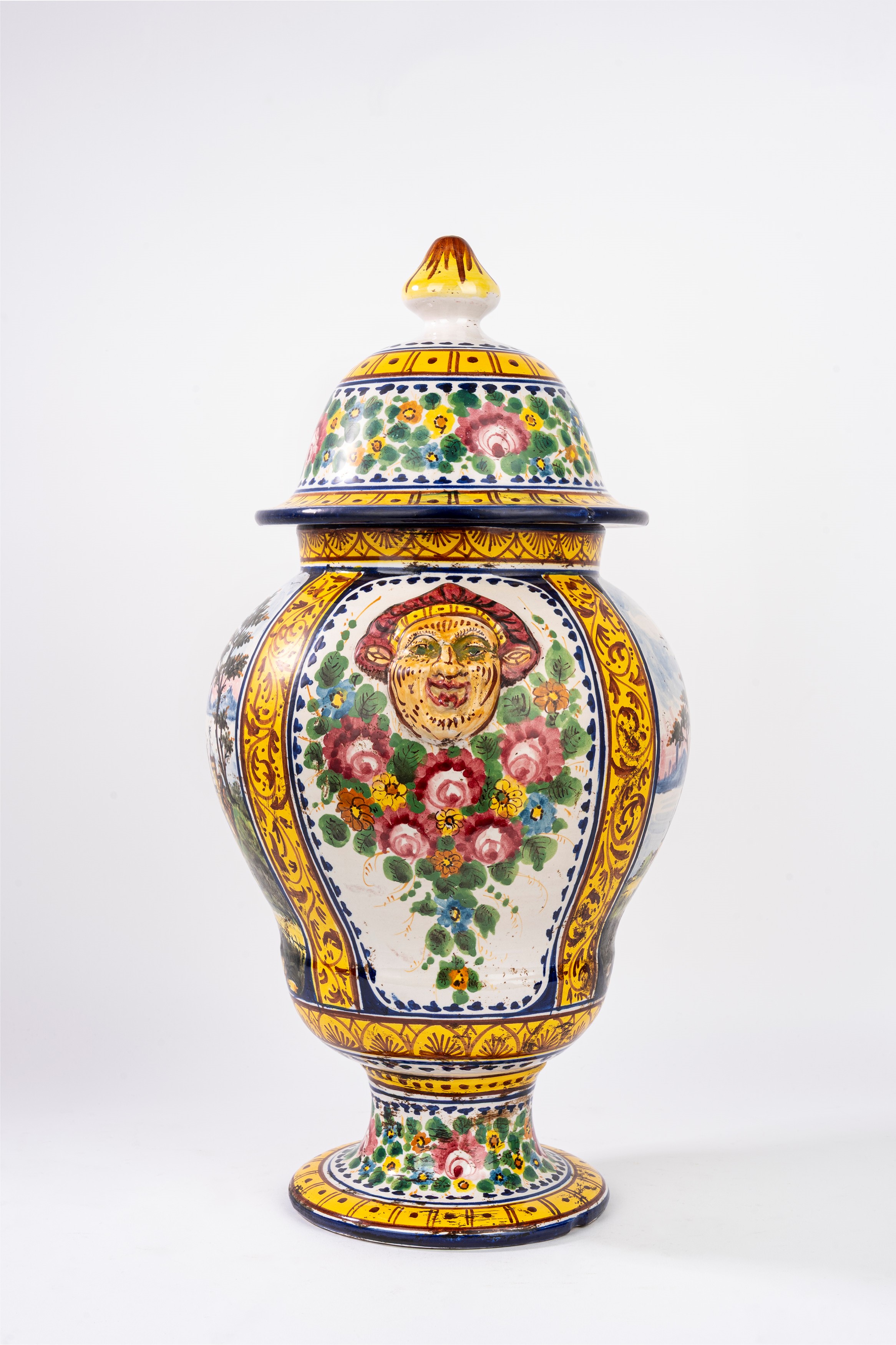 Vaso in maiolica policroma, manifattura di Lastra a Signa, secolo XX