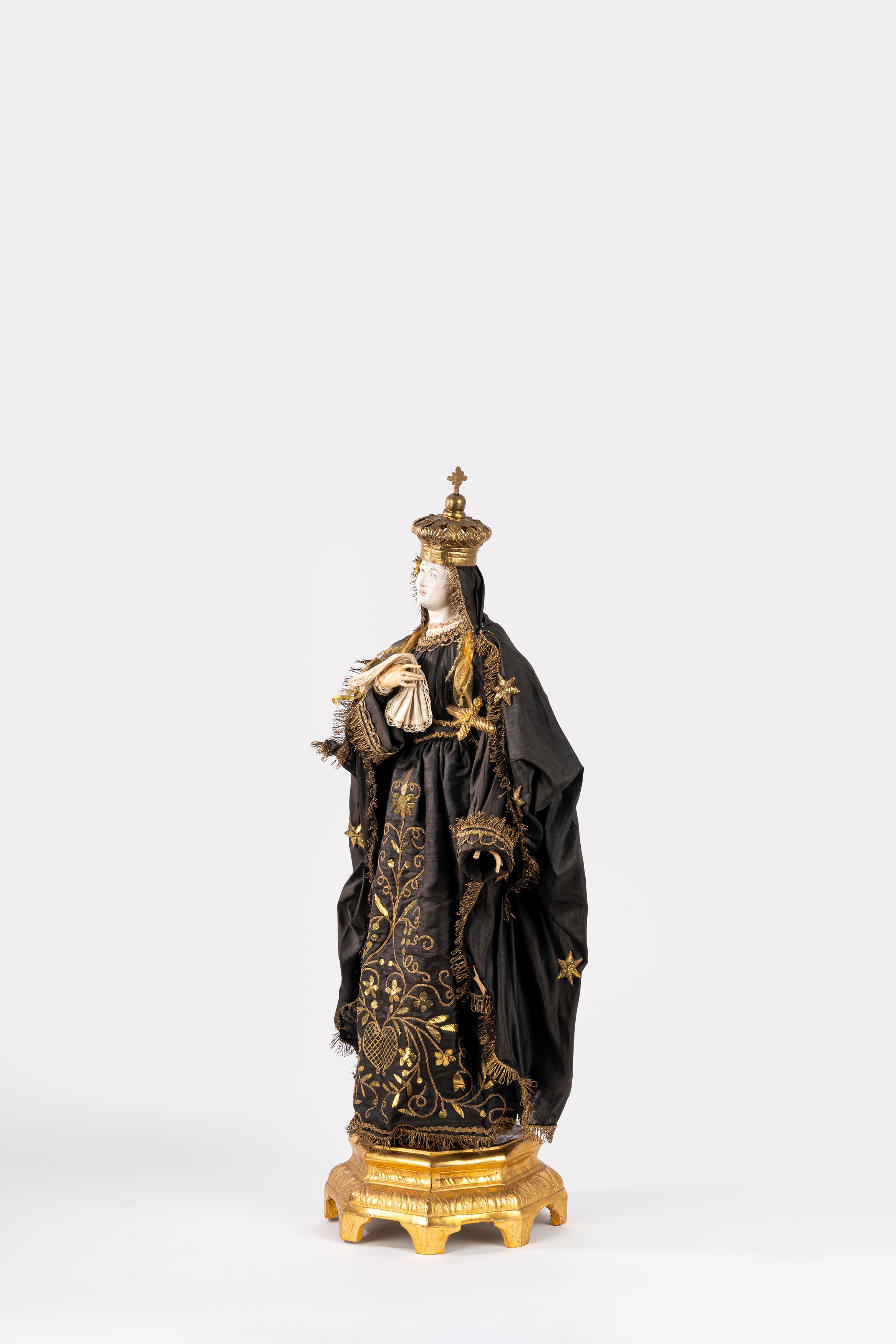 Mater dolorosa, scultura in terracotta e seta, secolo XVIII