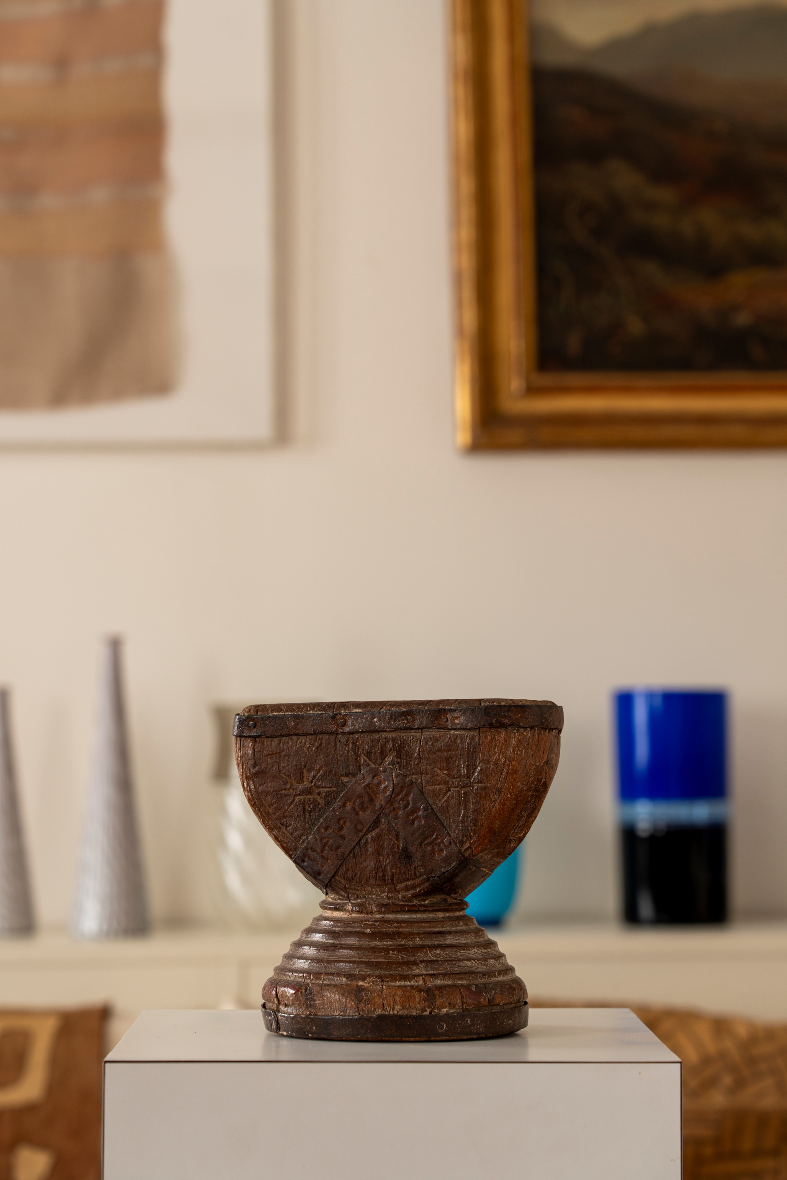 Arte Tribale - Contenitore cerimoniale in legno con accenti in ferro