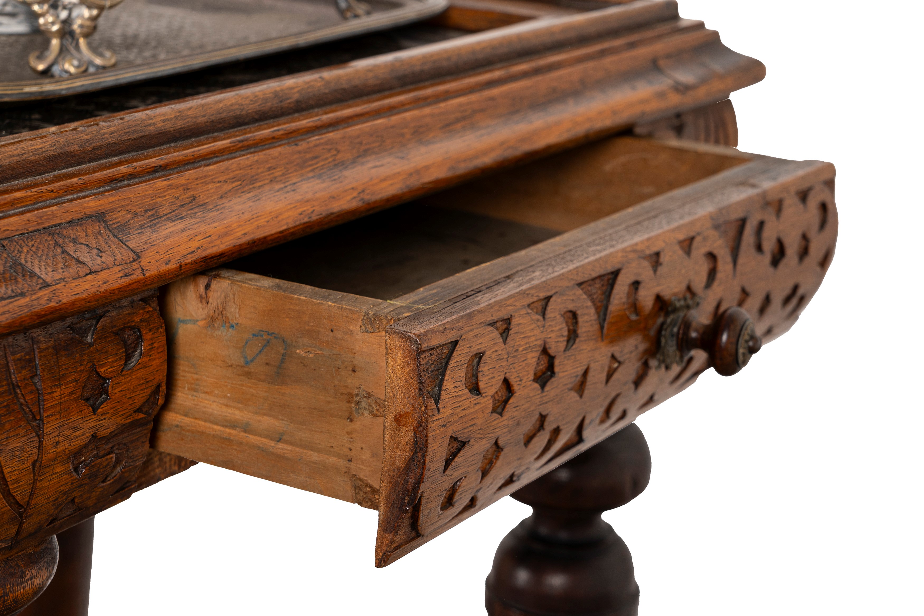 Grande samovar in metallo argentato e dorato, con tavolino, Varsavia fine secolo XIX - inizi seco...