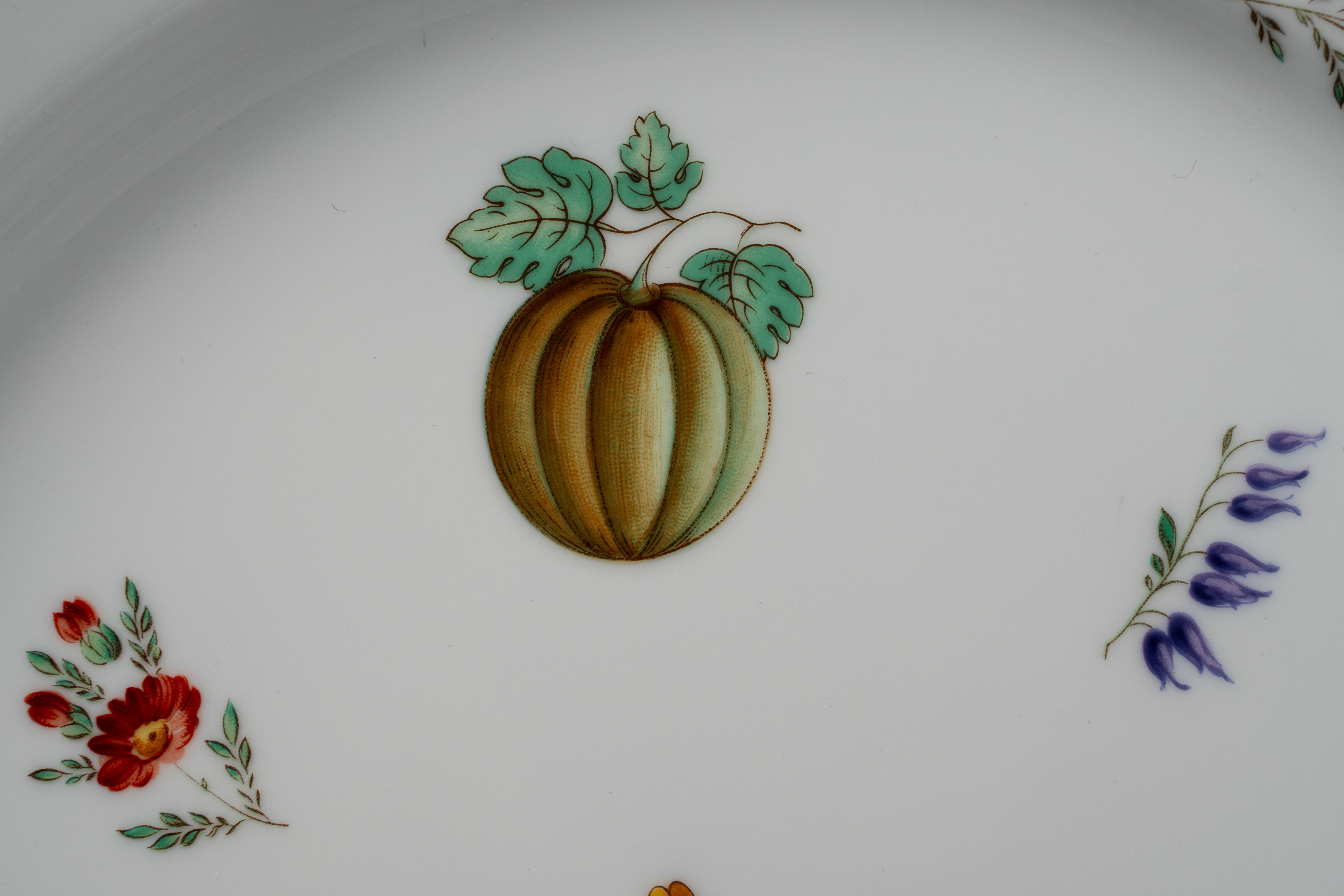 Richard Ginori, secolo XX. Servizio da tavola "Italian fruits" in porcellana