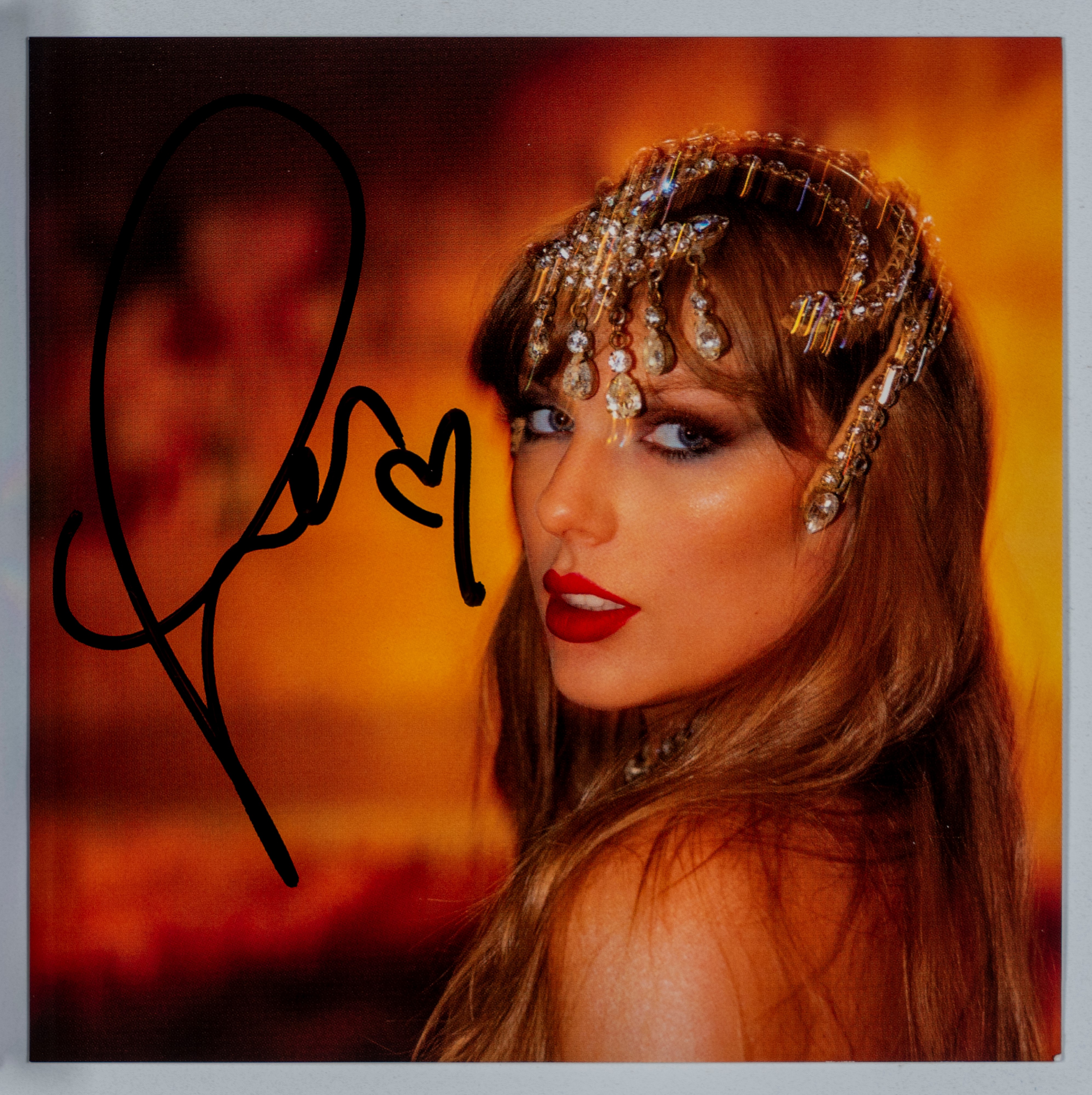 Taylor Swift - Foto autografata - CD "The Life of a Showgirl”