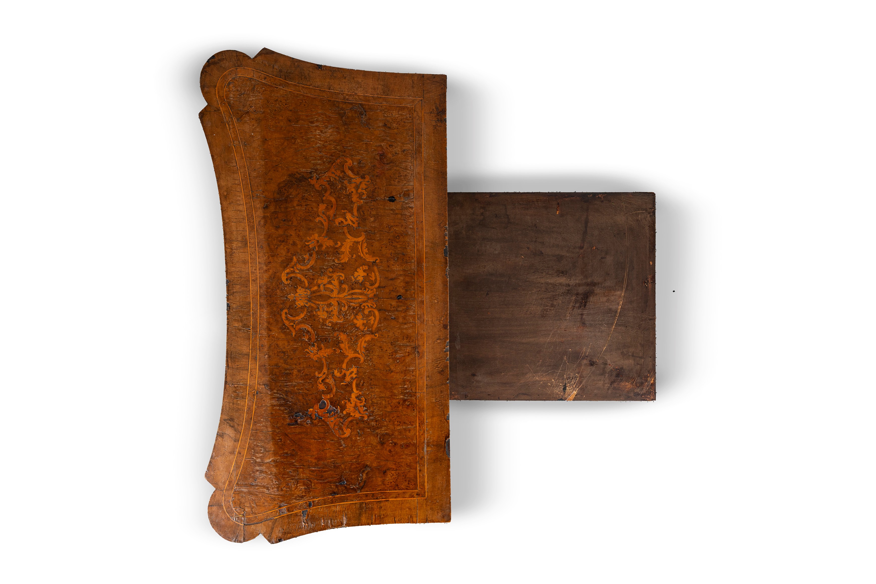 Tavolino apribile in legno intarsiato, XIX secolo