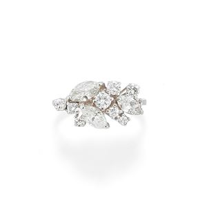 Anello con diamanti 