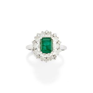 Anello con smeraldo