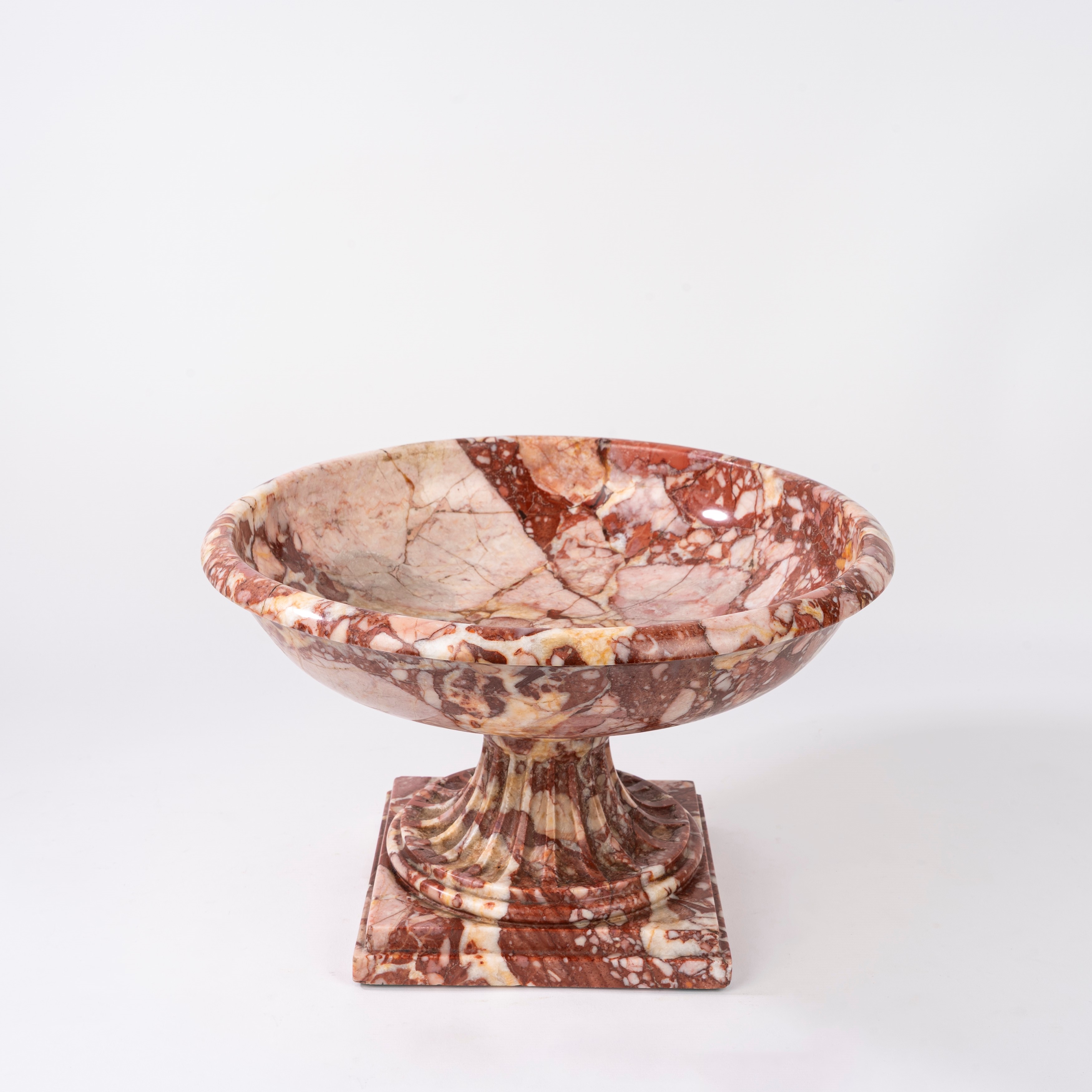 Alzata in marmo rosso, cm 21 x 33