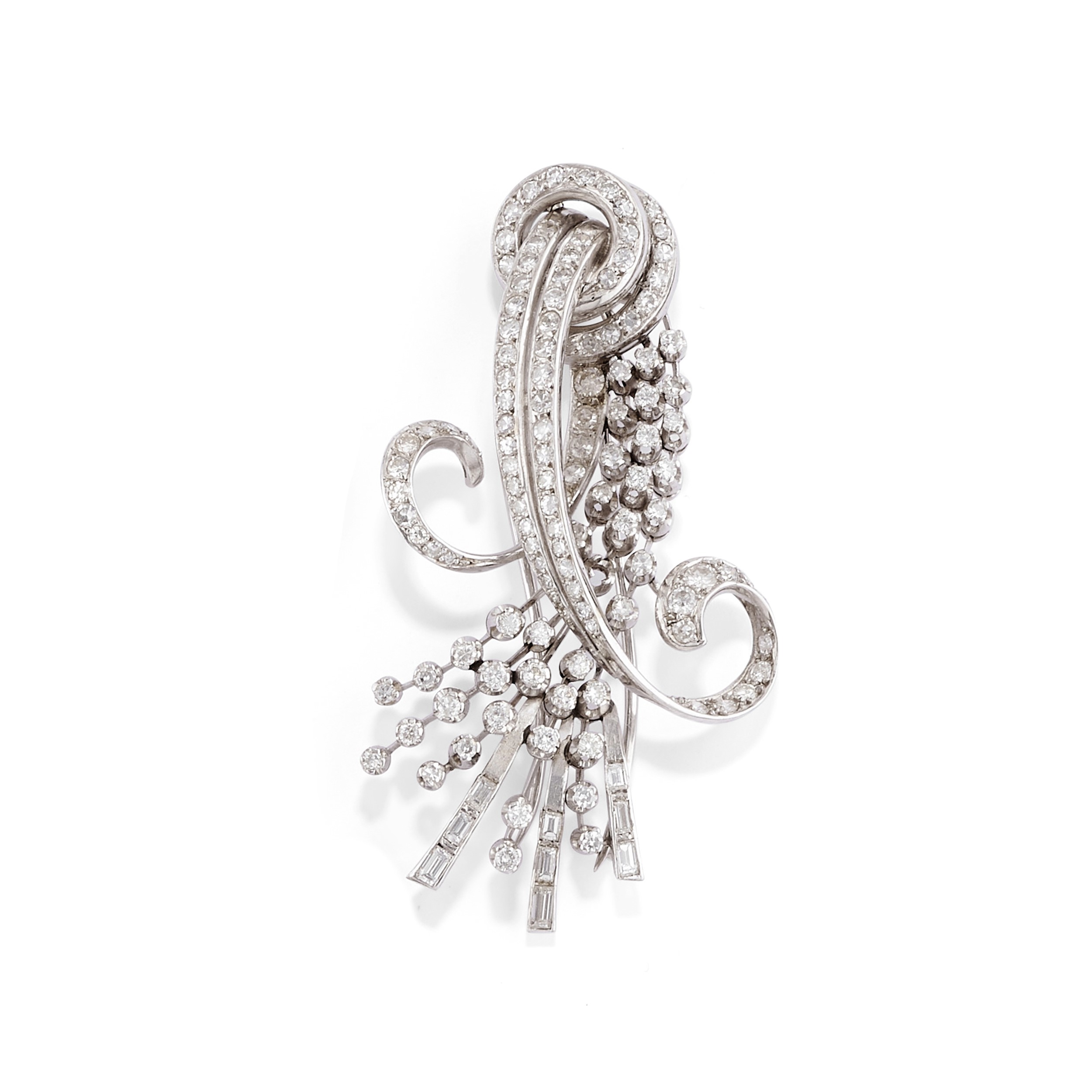 Tre spille in oro bianco 18k con diamanti e zaffiri