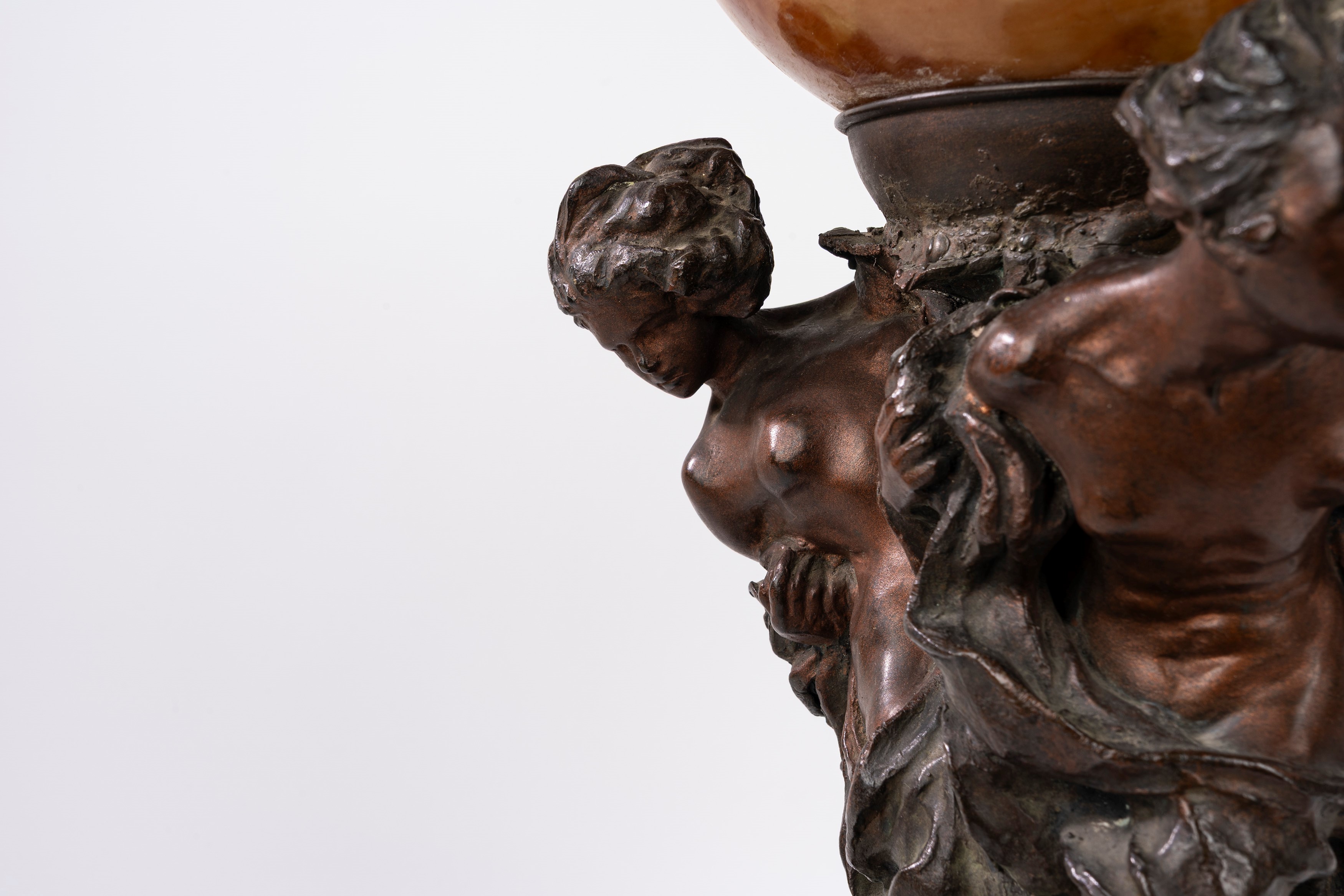 Edgardo Simone - Le tre Grazie, scultura in bronzo su base in marmo con ciotola in alabastro