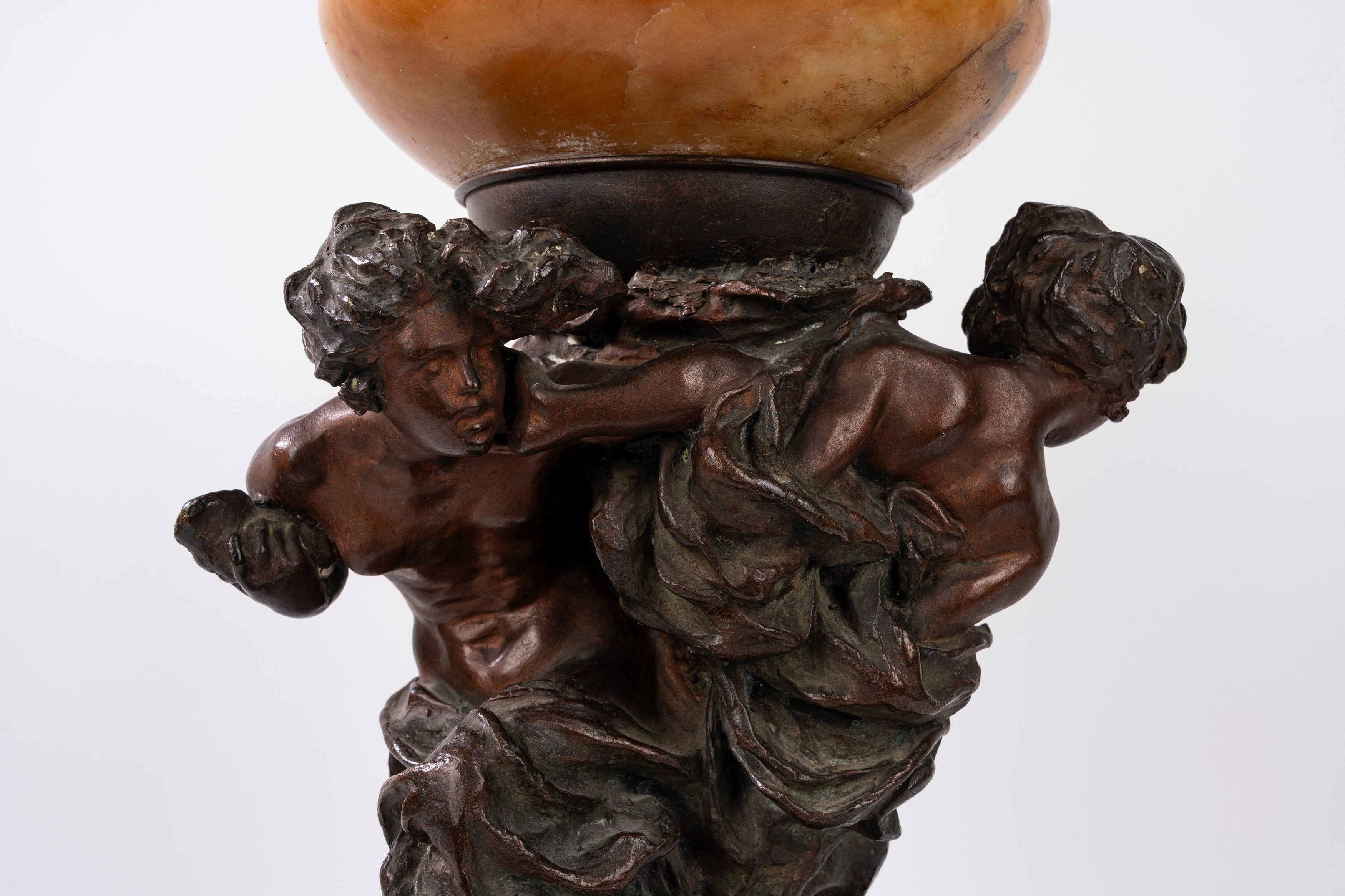 Edgardo Simone - Le tre Grazie, scultura in bronzo su base in marmo con ciotola in alabastro