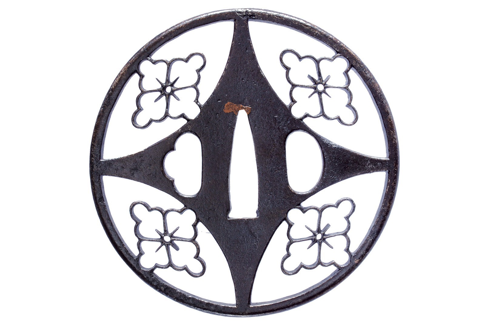 Fine tsuba in stile Kyo-Sukashi