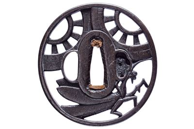 Tsuba attribuita alla scuola Kyo-Shonami, Giappone, ferro, Periodo Edo (1603-1867)