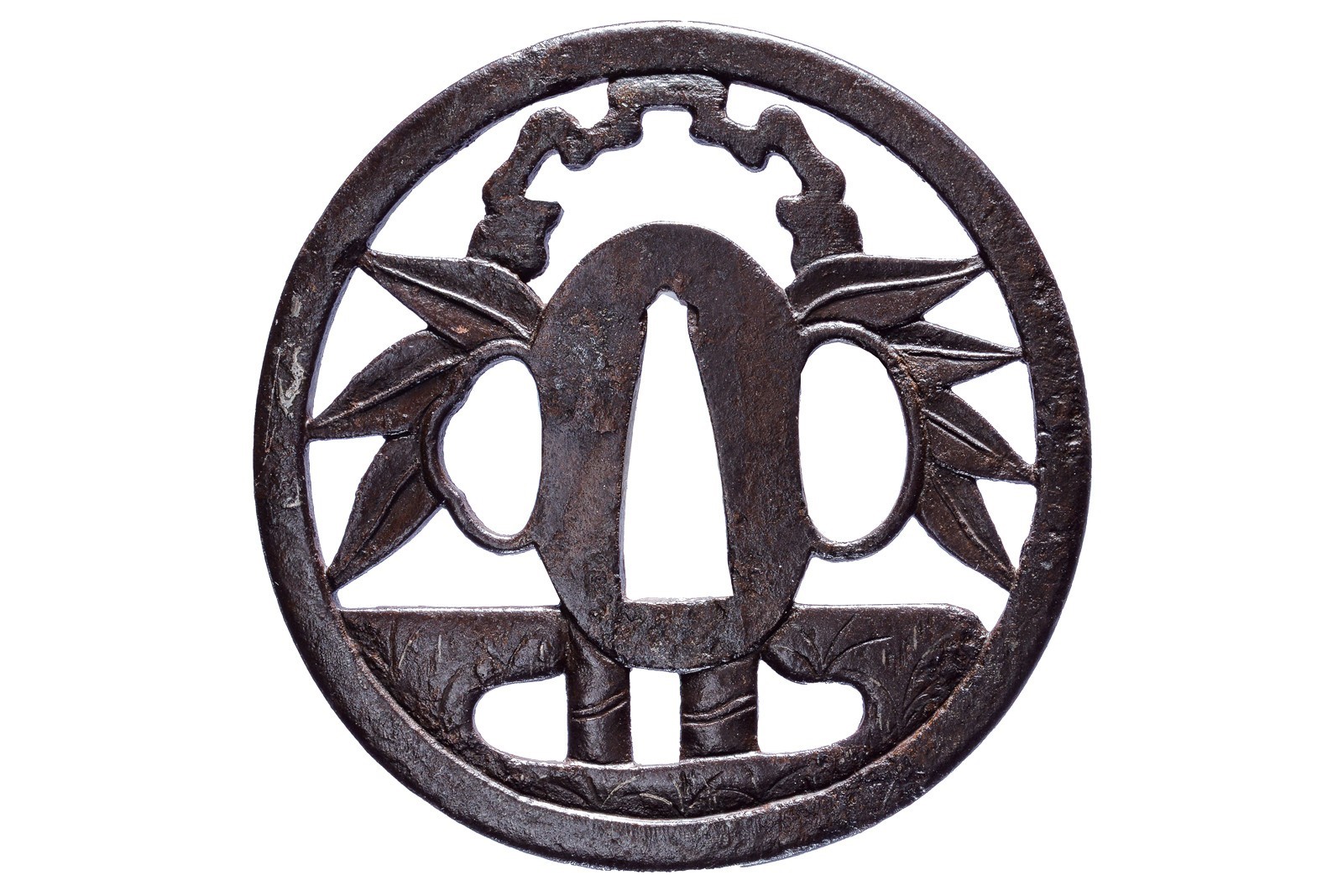 Yoshū Matsuyama jū Shōami Morikatsu, Tsuba in ferro con effige di bambù e fiocchi di neve