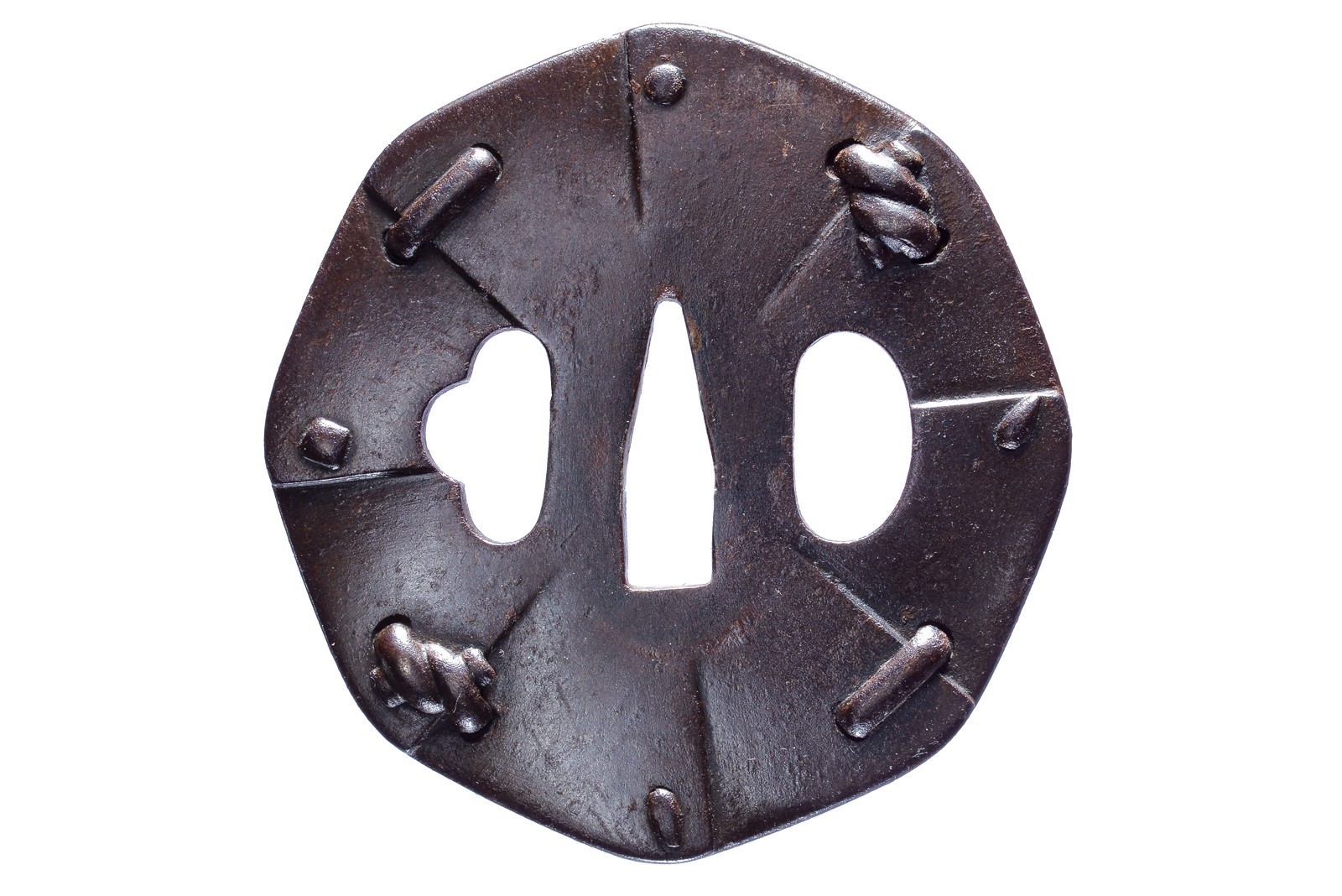 Myōchin Sadashige, Tsuba in ferro hakkaku-gata con decorazione a otto piastre