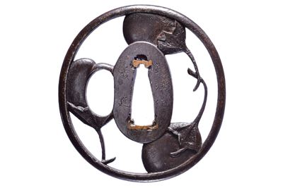 Yoshinobu, Tsuba firmata in ferro, Periodo Edo