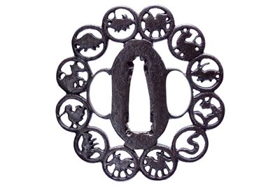 Tsuba, ferro ko-sukashi con effige dello zodiaco giapponese