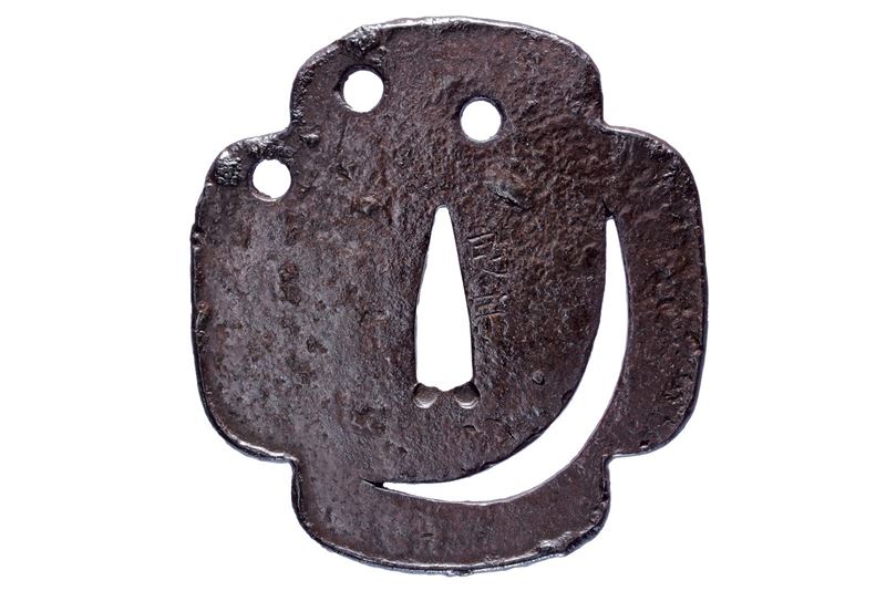 Tsuba firmata Yoshimune