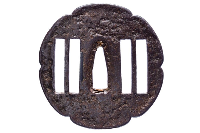 Importante tsuba attribuita alla scuola Saotome