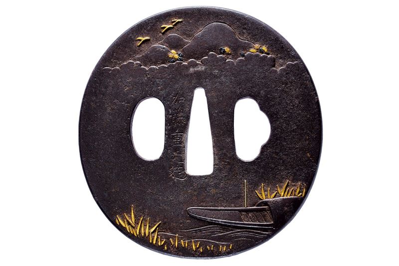 Tsuba firmata Kato Shigemitsu, con kao