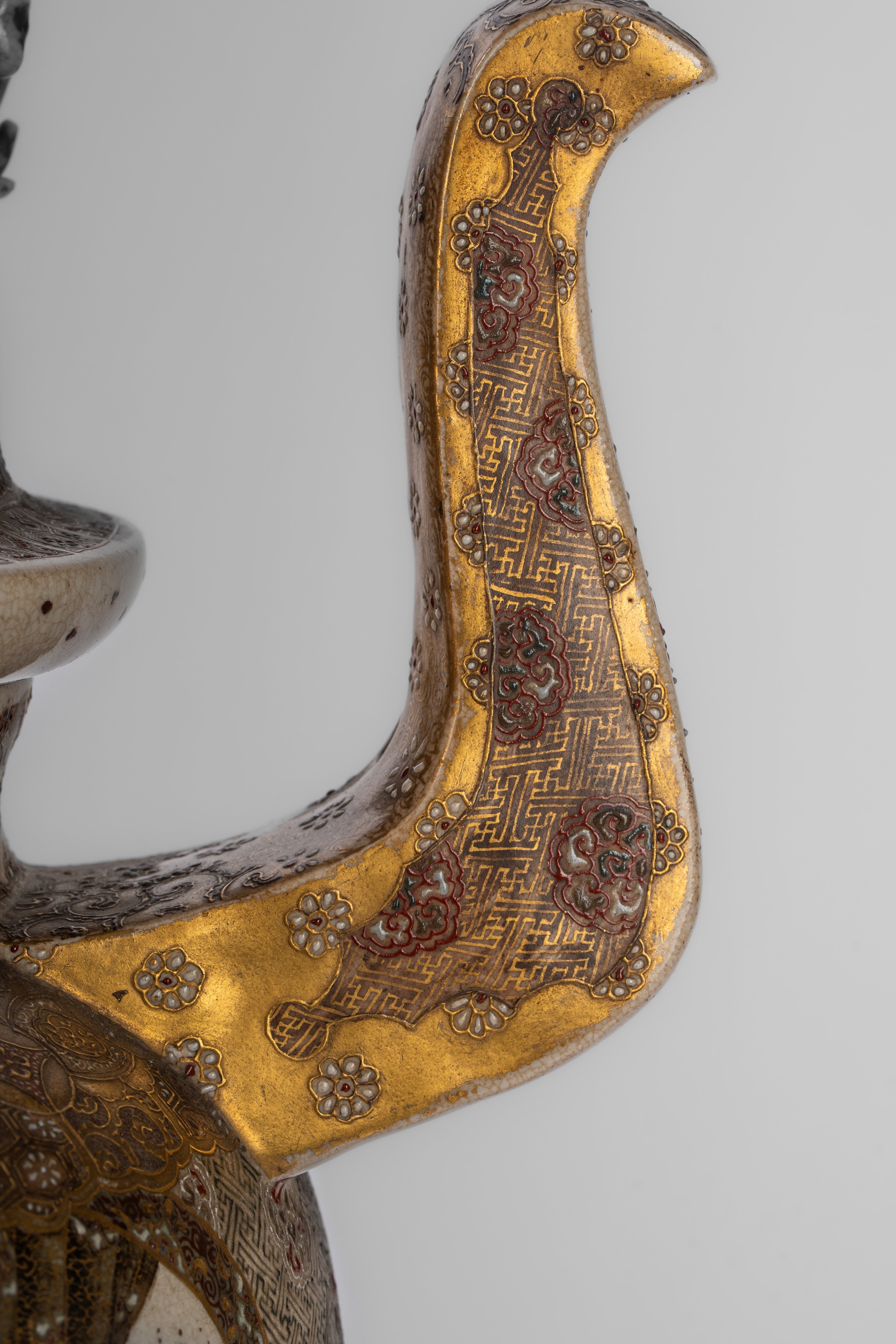 Giappone, Grande incensiere in ceramica Satsuma, epoca Meiji
