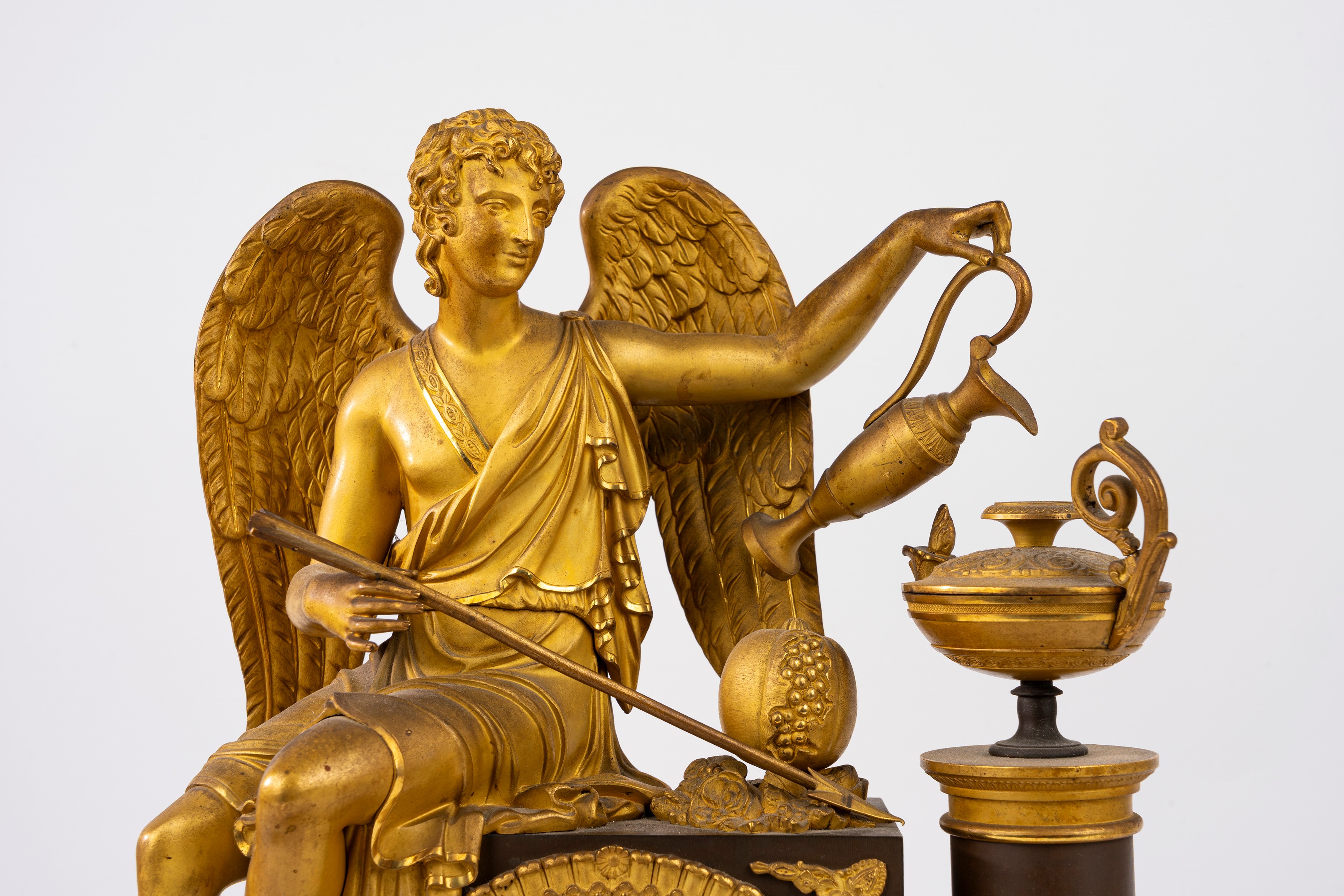 Pendola in bronzo dorato con allegoria della Fonte della Vita, Francia secolo XIX