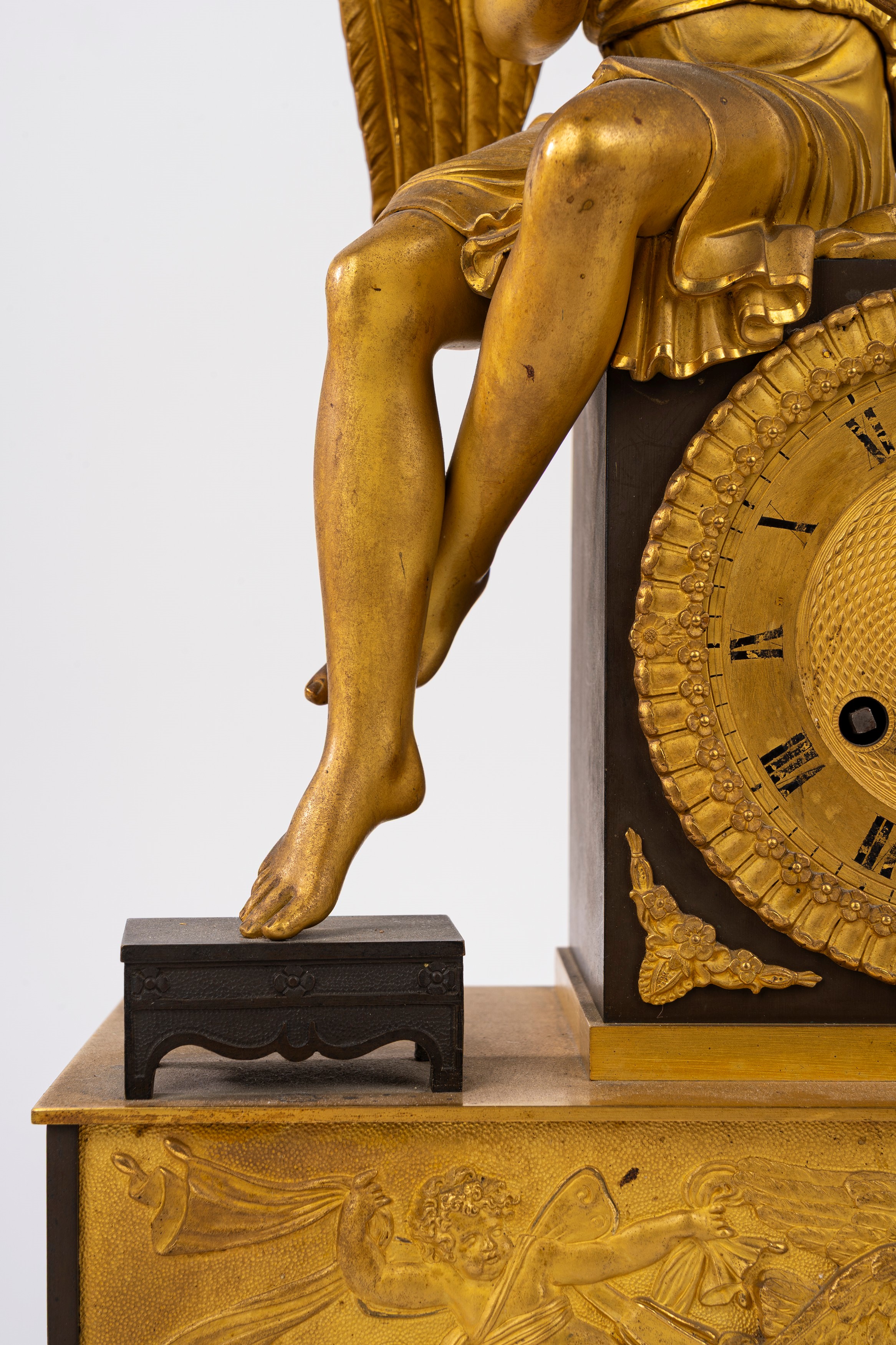 Pendola in bronzo dorato con allegoria della Fonte della Vita, Francia secolo XIX