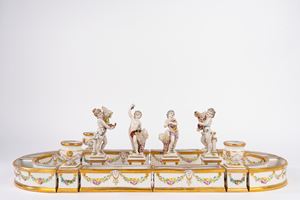 Centrotavola in porcellana policroma, Capodimonte inizi secolo XX