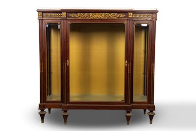 Vetrina in stile Impero, legno con applicazioni in bronzo dorato, secolo XX