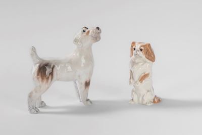 Royal Copenhagen, Due cani in porcellana policroma