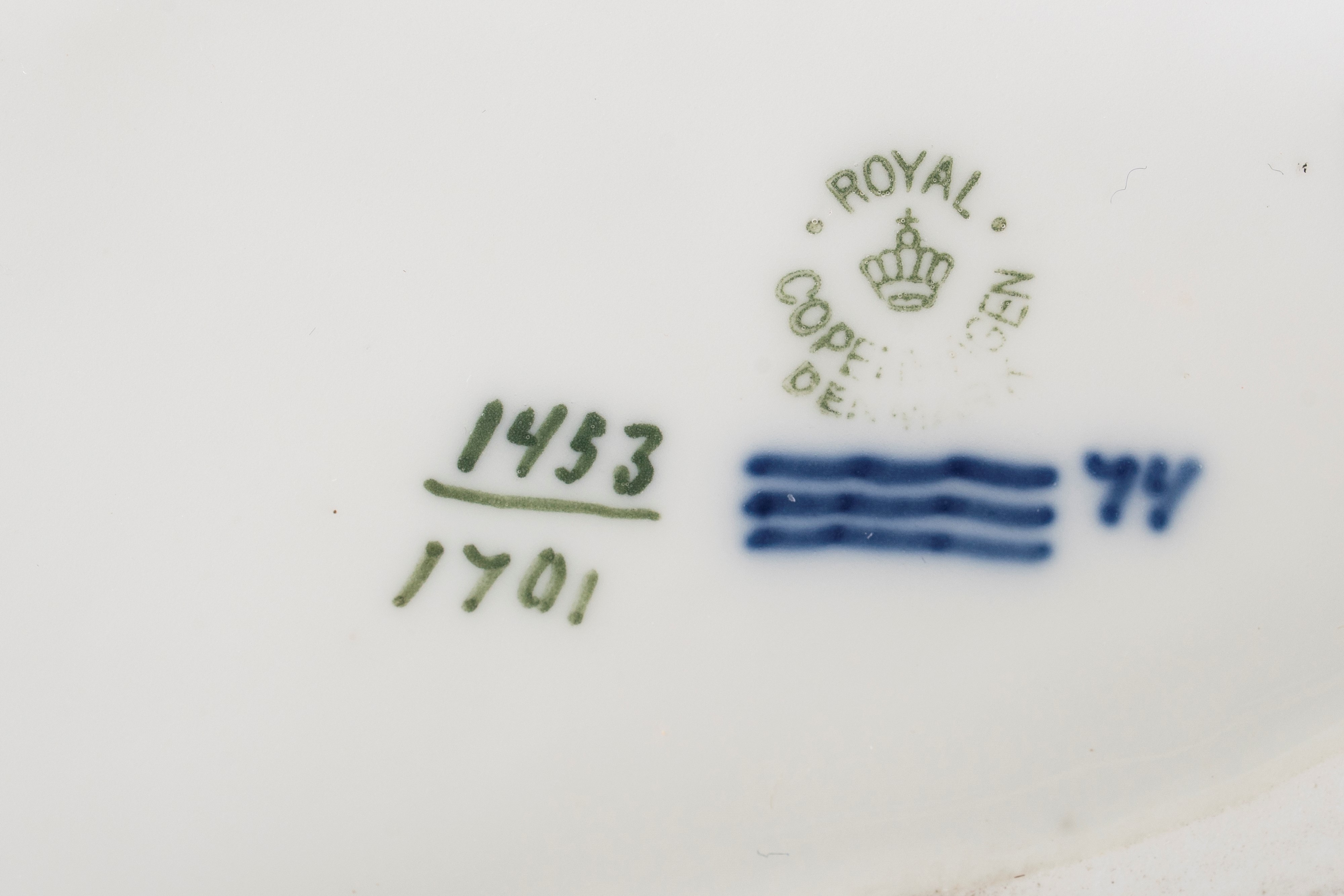 Royal Copenhagen, Collie in porcellana policroma