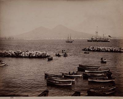 Napoli, stampa all’albumina applicata a cartoncino, anni 1880