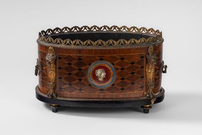 Jardinière in marqueterie con applicazioni in metallo dorato, Secolo XIX